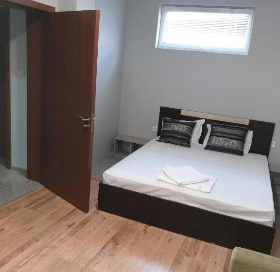 فندق صغير Radi Inn