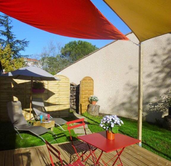 مبيت وإفطار Chambre D Hôtes Mirabel