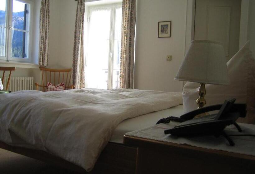 تختخواب و صبحانه Haus Dr. Küng