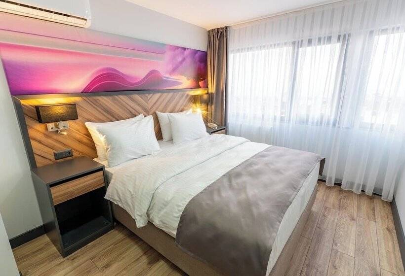 مسافرخانه Yusufhan  Suites