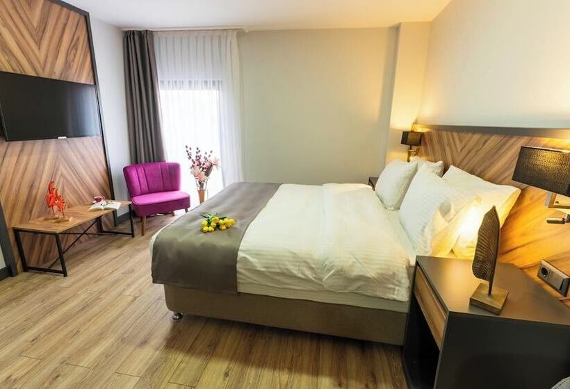مسافرخانه Yusufhan  Suites