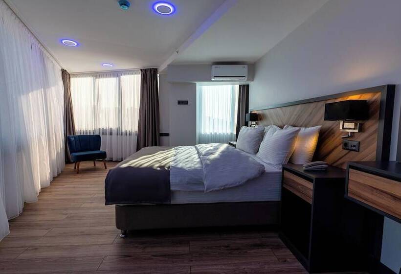 مسافرخانه Yusufhan  Suites