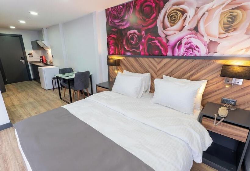 مسافرخانه Yusufhan  Suites
