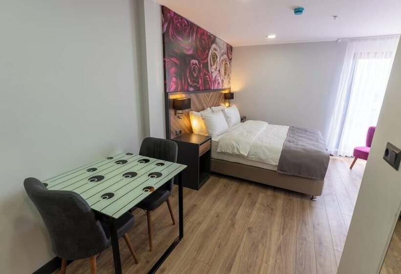 مسافرخانه Yusufhan  Suites