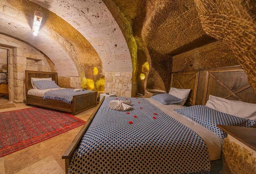 هتل Belenus Cave House