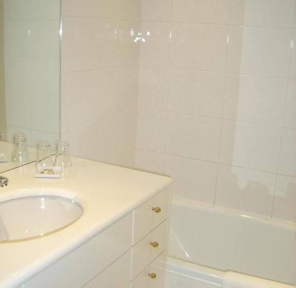 فندق Burgwald   Ski In & Ski Out