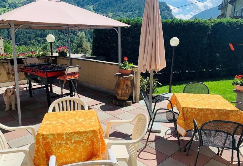 בית מלון כפרי Genzianella