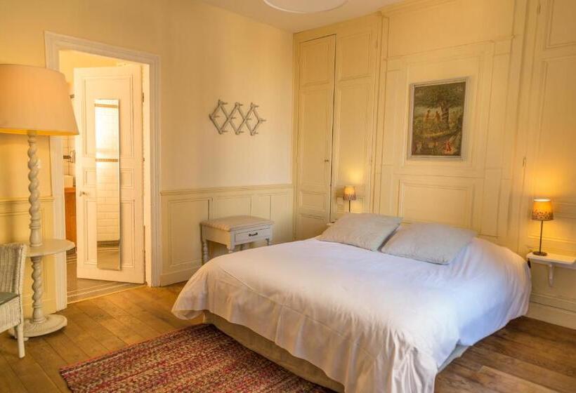 בית מלון כפרי Restaurant Les Tourelles