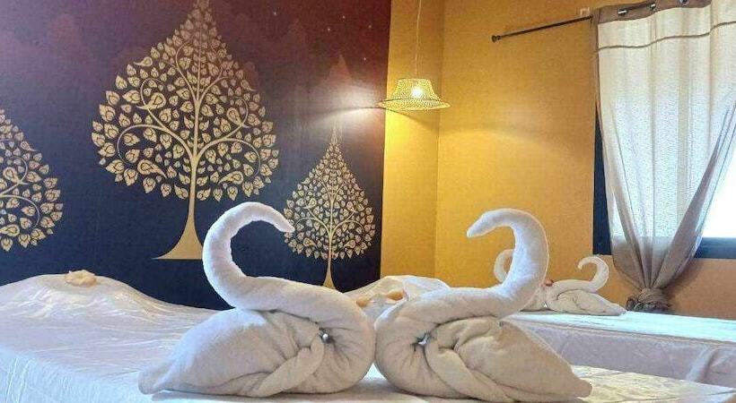 Отель Viphuanan Resort