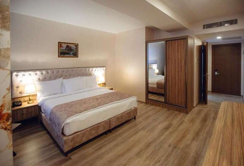 La Corne Hotel Baku