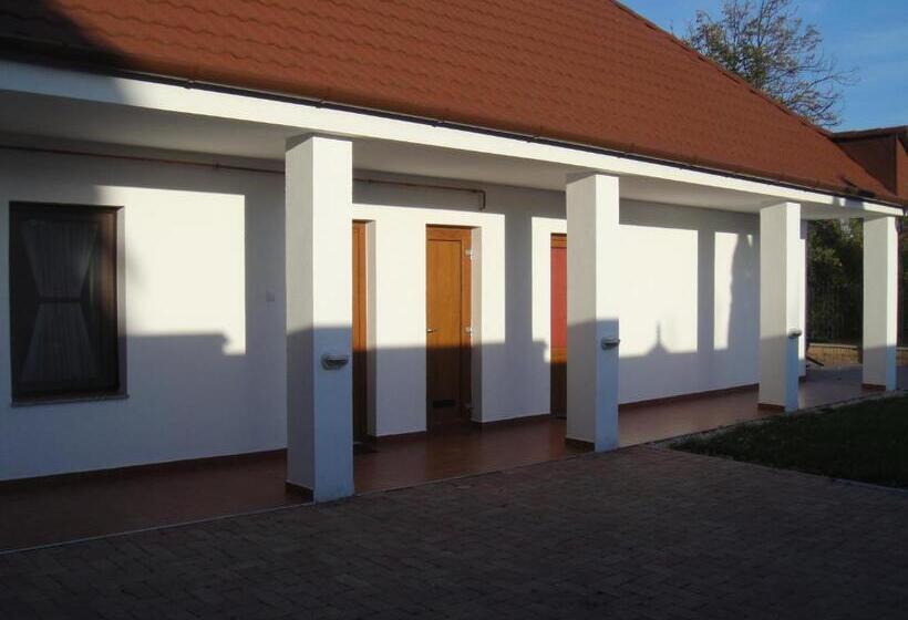 Paks Panzió