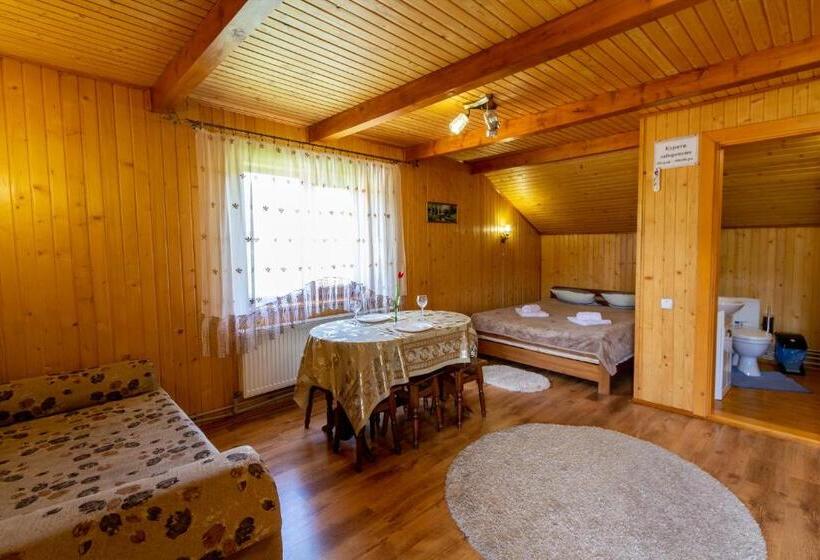 Пансион садиба у василини та романа