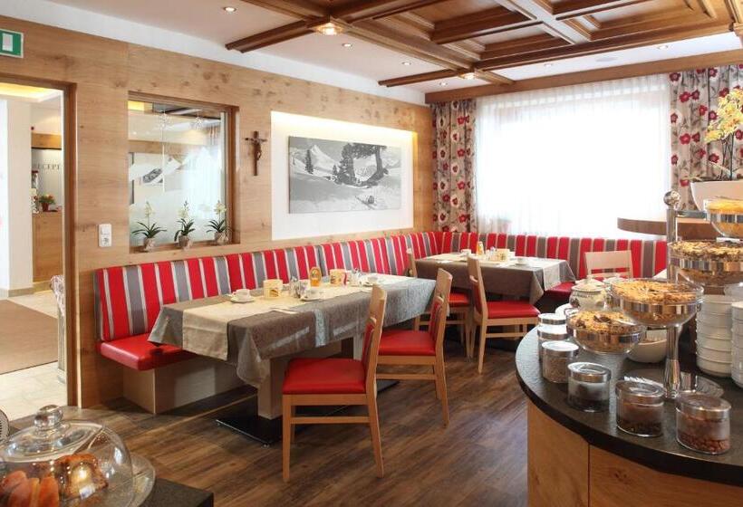 پانسیون Garni Binta