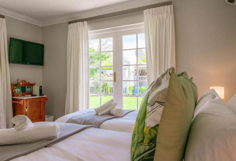 پانسیون Rozenburg Guest House