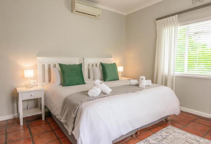 پانسیون Rozenburg Guest House