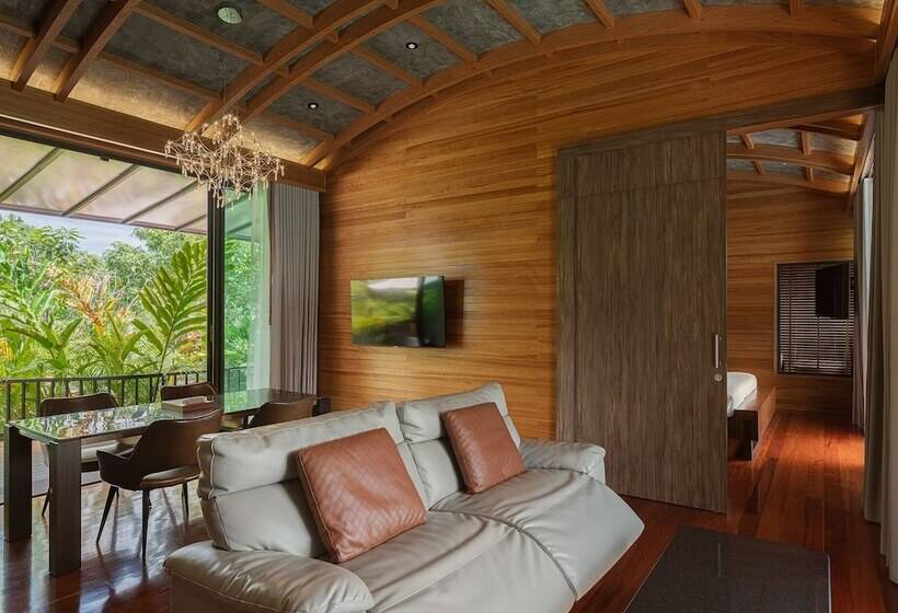 استراحتگاه The Hidden Village Khao Yai