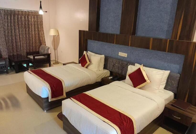 Aarunya Hotel And Resort