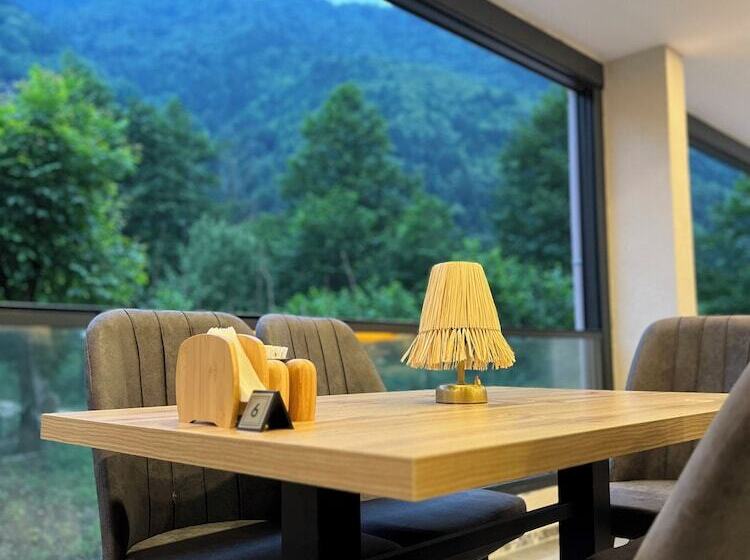 Ahsena Buti̇k Otel