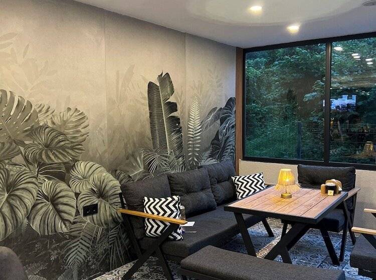 Ahsena Buti̇k Otel