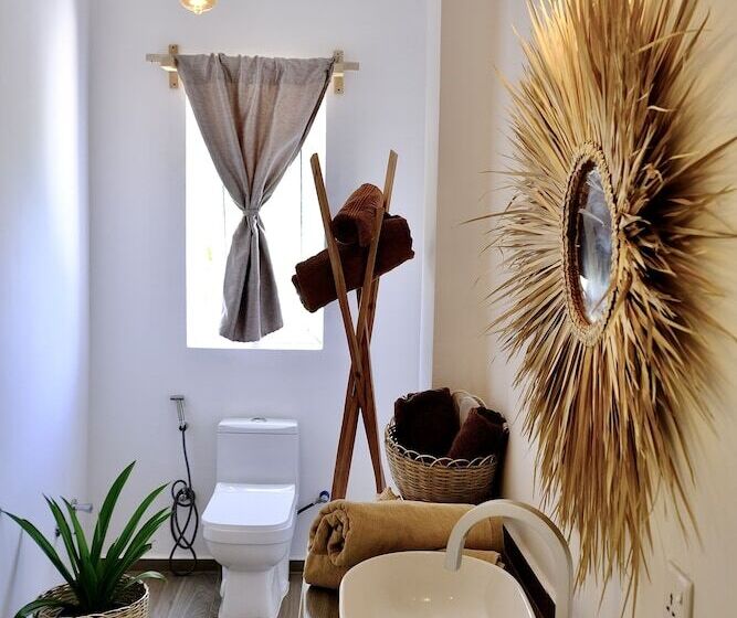 مبيت وإفطار Antares Villa