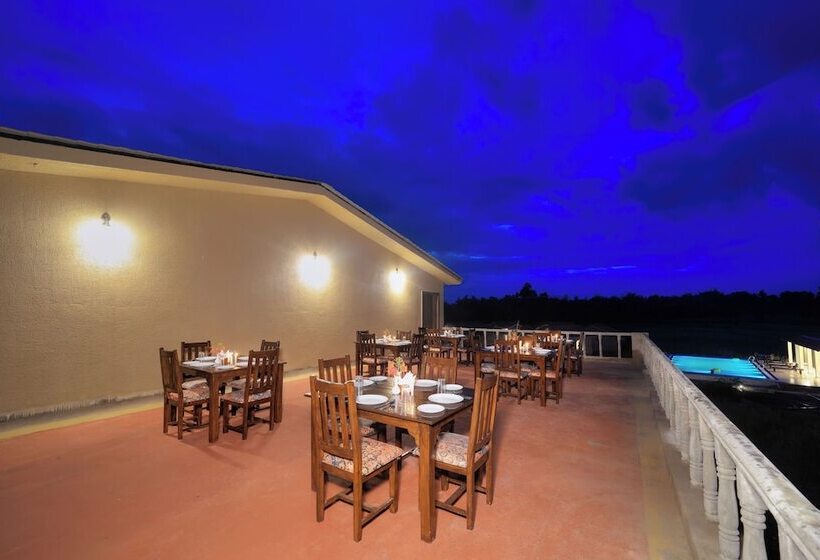 ホテル Aranyak Resort Kanha