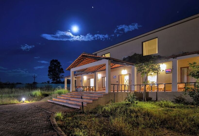 ホテル Aranyak Resort Kanha