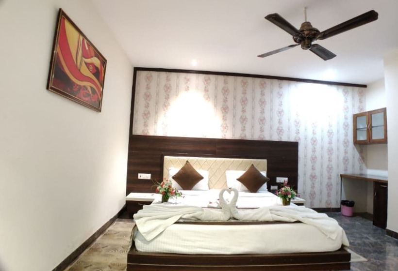Отель Badrika Inn