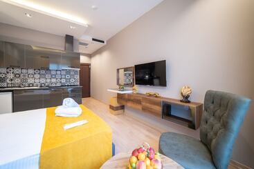 هتل Garden Room Suit