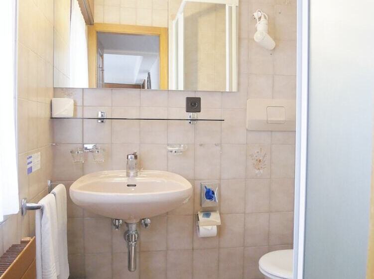 هتل Hôtel De L Ardève & Chalet Kalbermatten