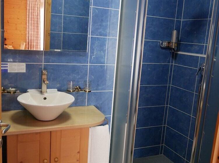 هتل Hôtel De L Ardève & Chalet Kalbermatten