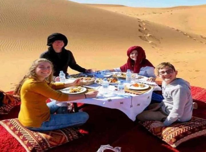 هتل Merzouga Top Luxury Camp