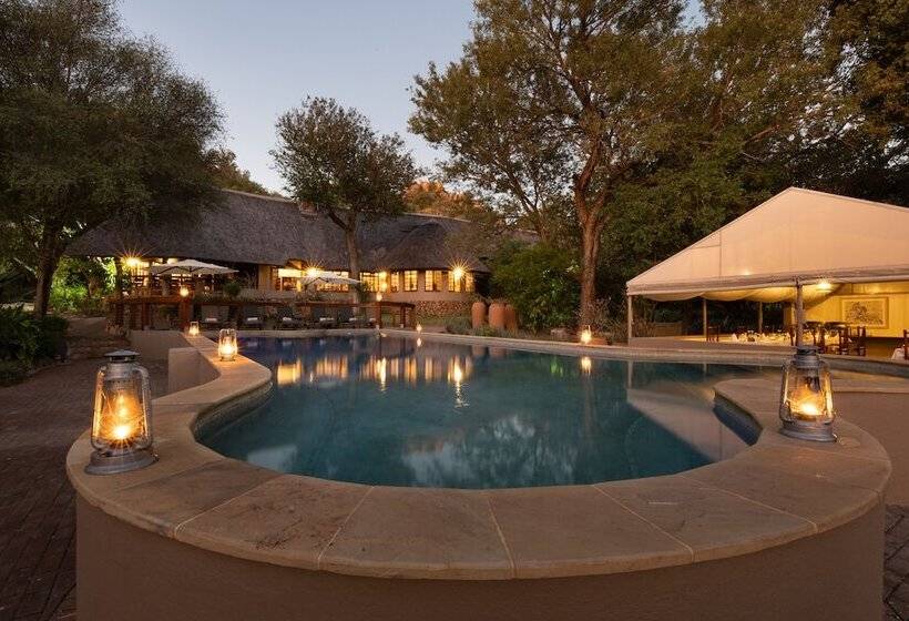 فندق Milima Big 5 Safari Lodge