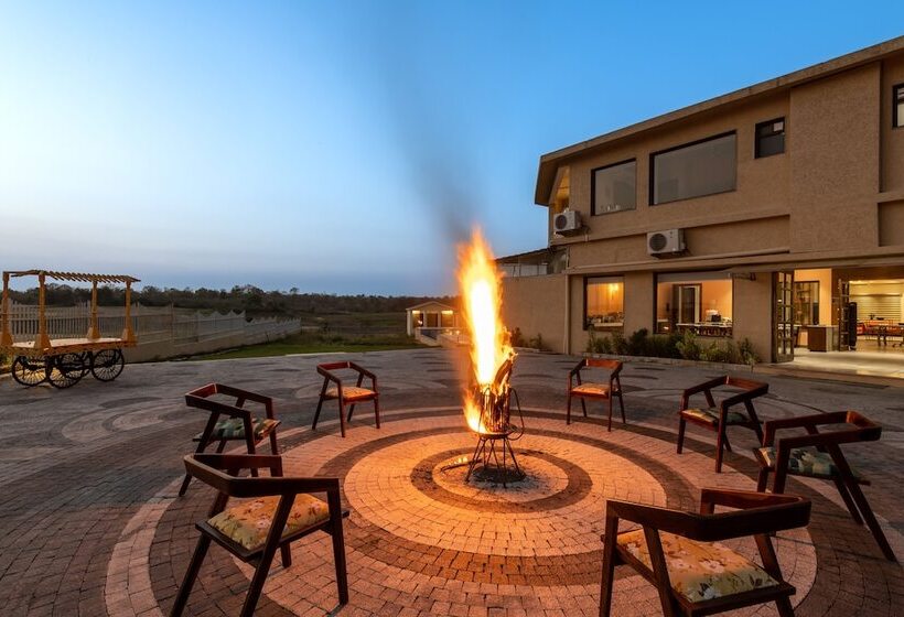 ホテル Parijat Lake Resort By Goldmark, Madhai  Satpura National Park