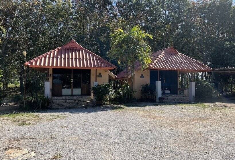 هتل Pinmanee Resort And Homestay