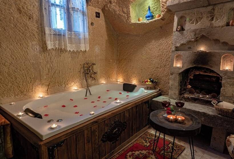 هتل Shiraz Cave Cappadocia