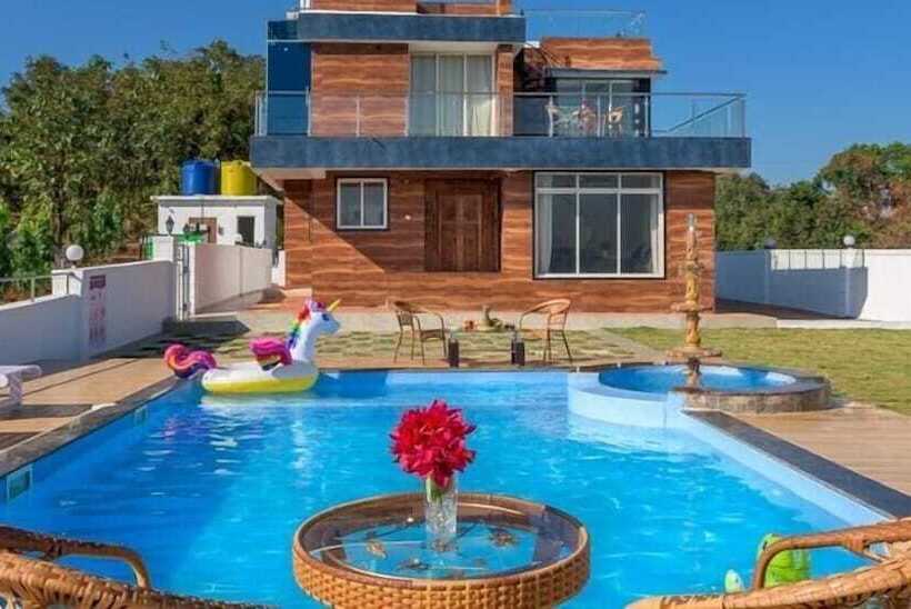 Отель Stay Serene Luxury