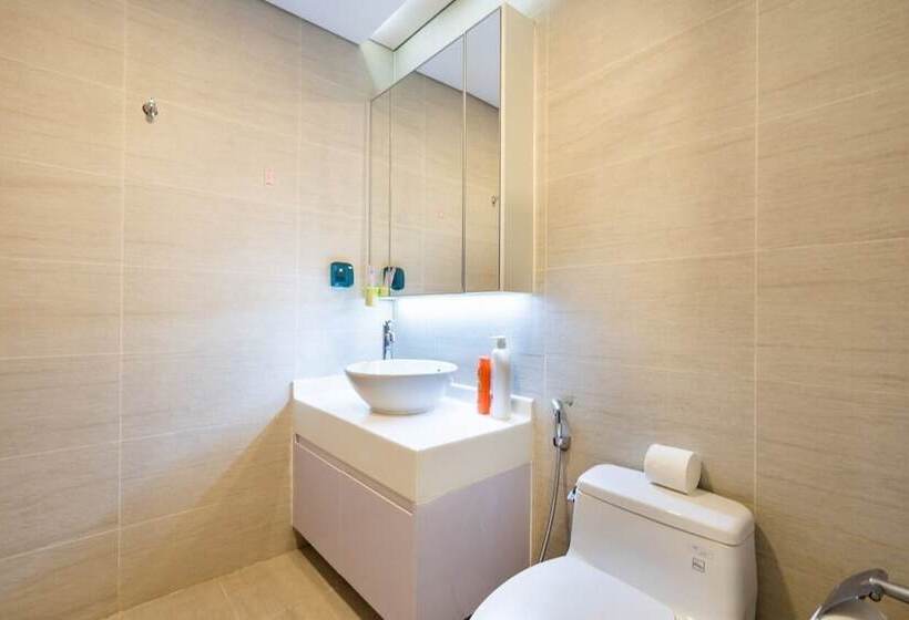 Luxury Landmark Linh S Apartment