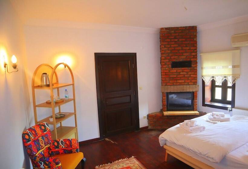 Moncheri Butik Otel & Restoran