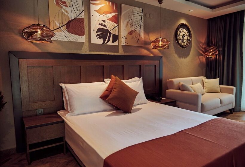Parmos Otel