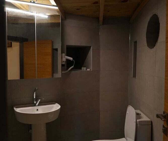 Отель Assos Ada