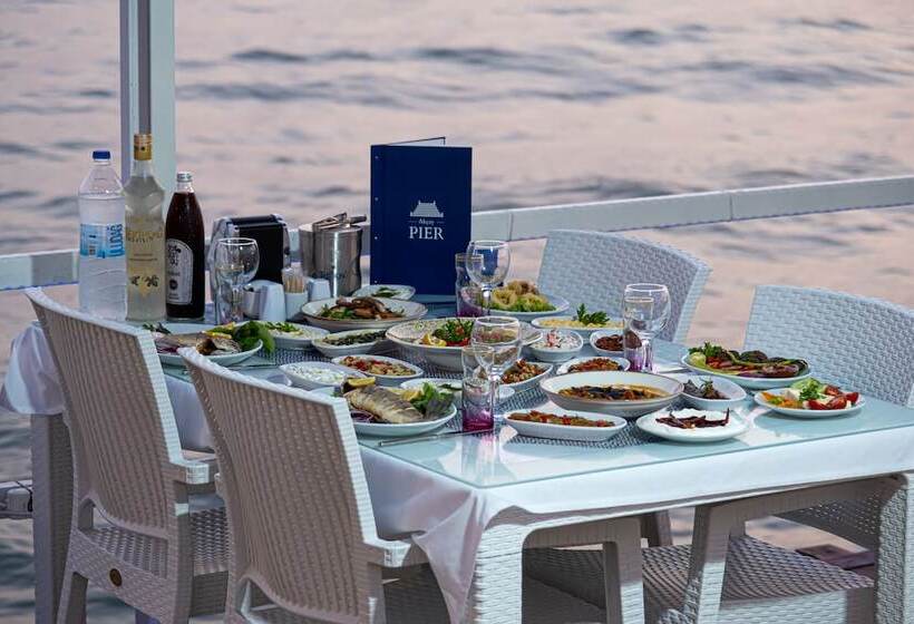 ベッドアンドブレックファースト Akçay Pier Hotel & Beach