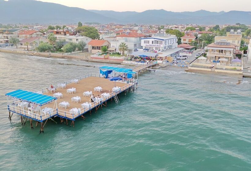 ベッドアンドブレックファースト Akçay Pier Hotel & Beach