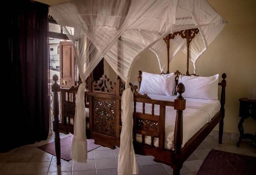 تختخواب و صبحانه Stone Town Cafe And Bed &breakfast