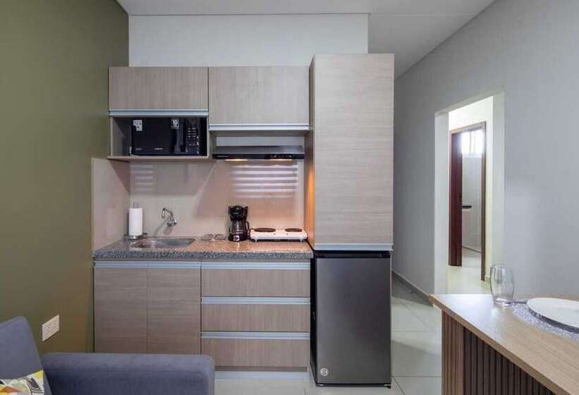 Equipetrol Suites Apart