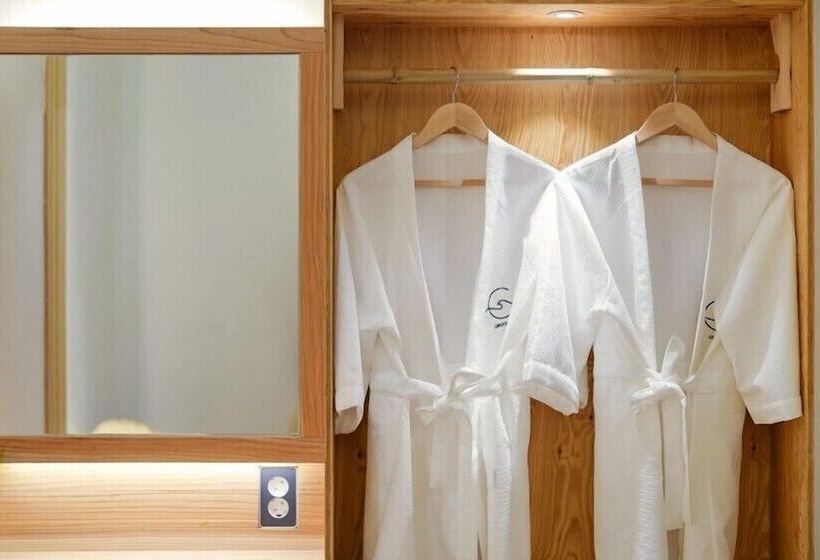 Groove In Cafe Pension