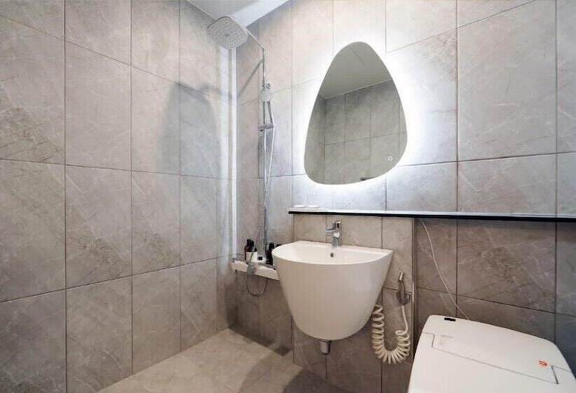 Groove In Cafe Pension