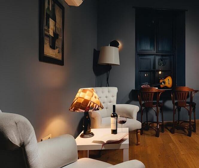 مسافرخانه Grace Lounge Premium