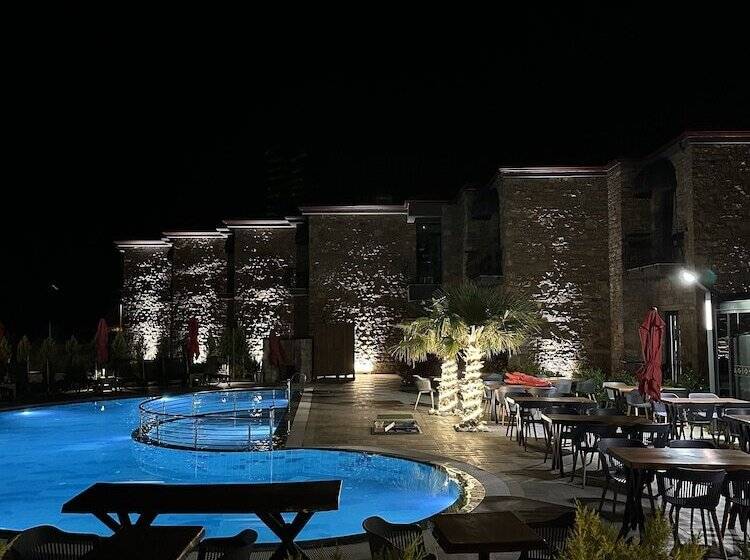 هتل Agios