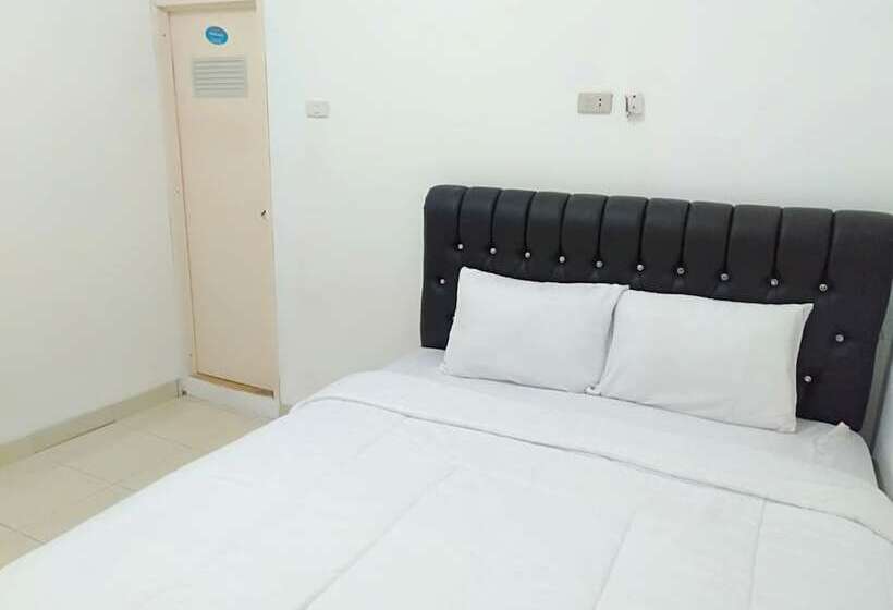 בית מלון כפרי Al-razzaq Guest House By Oyo