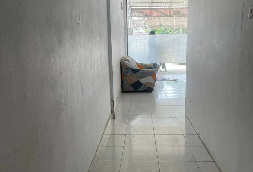 هتل Andesta Guest House Syariah By Oyo